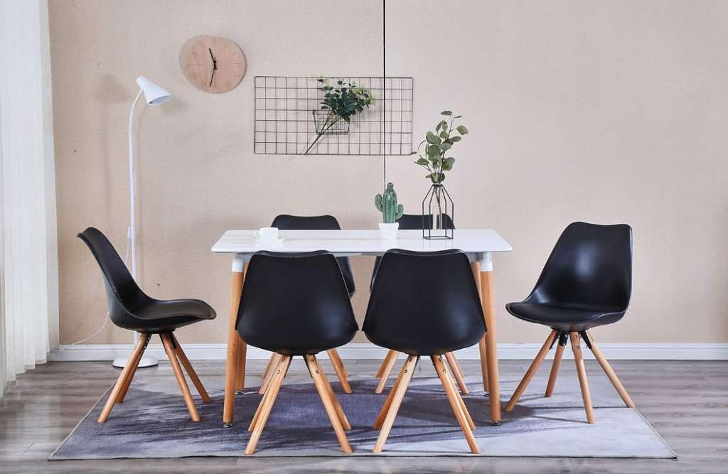 Nordischer Esszimmerstuhl – Schwarz, Kunstleder Sitzfläche, Buche Holzbeine